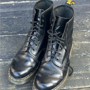 Black 8 hole Doc Martens